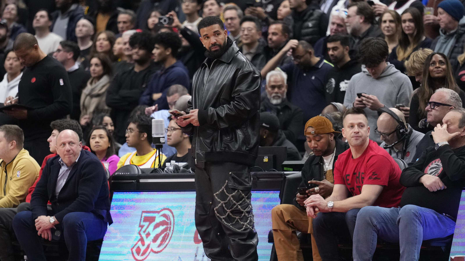  Drake Jokes About Broadcast ‘Ban’