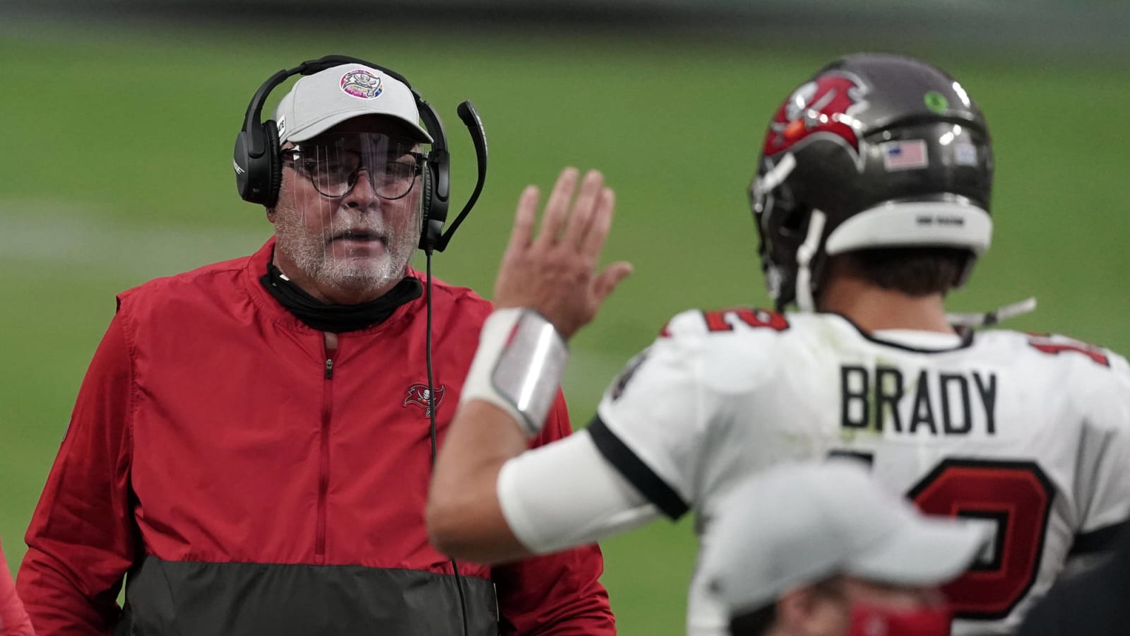 Bruce Arians shares what sets Tom Brady, Peyton Manning apart