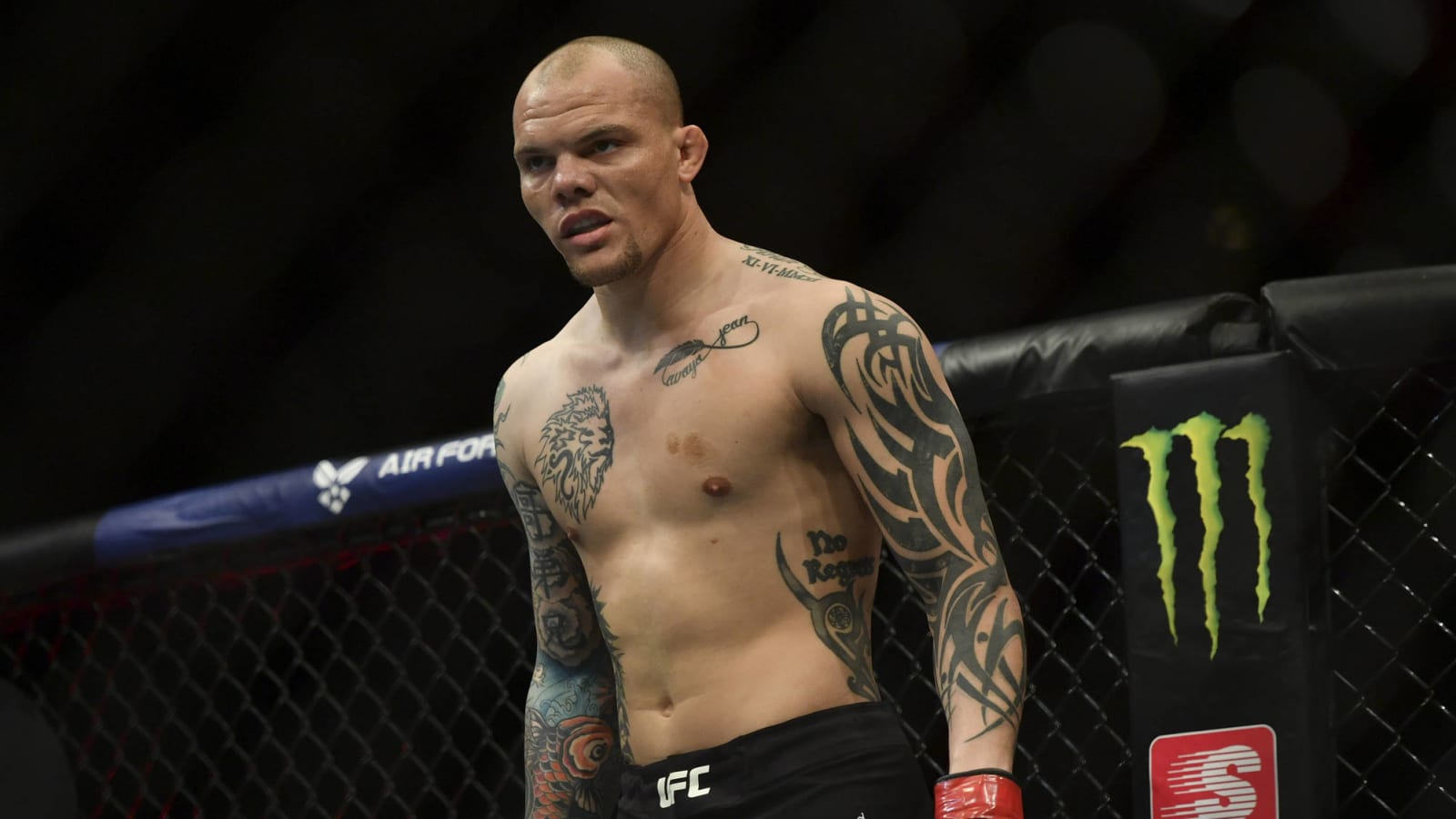 UFC veteran Anthony Smith to fight Jimmy Crute on April 24