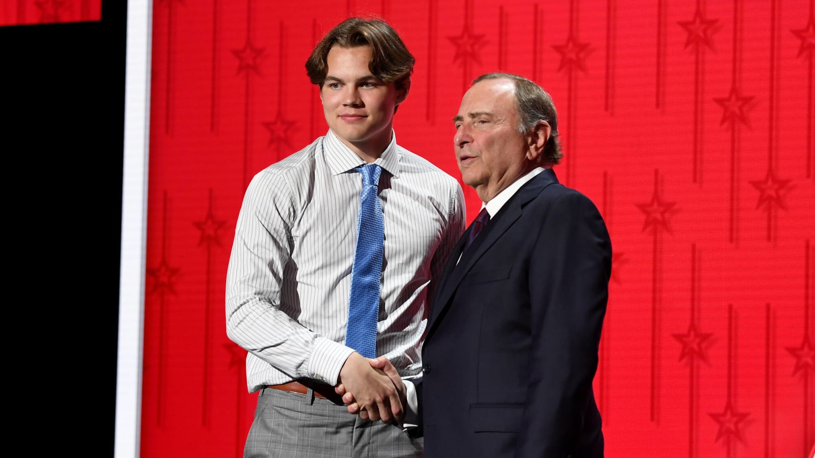 Red Wings take defenseman Axel Sandin Pellikka at No. 17 pick Yardbarker