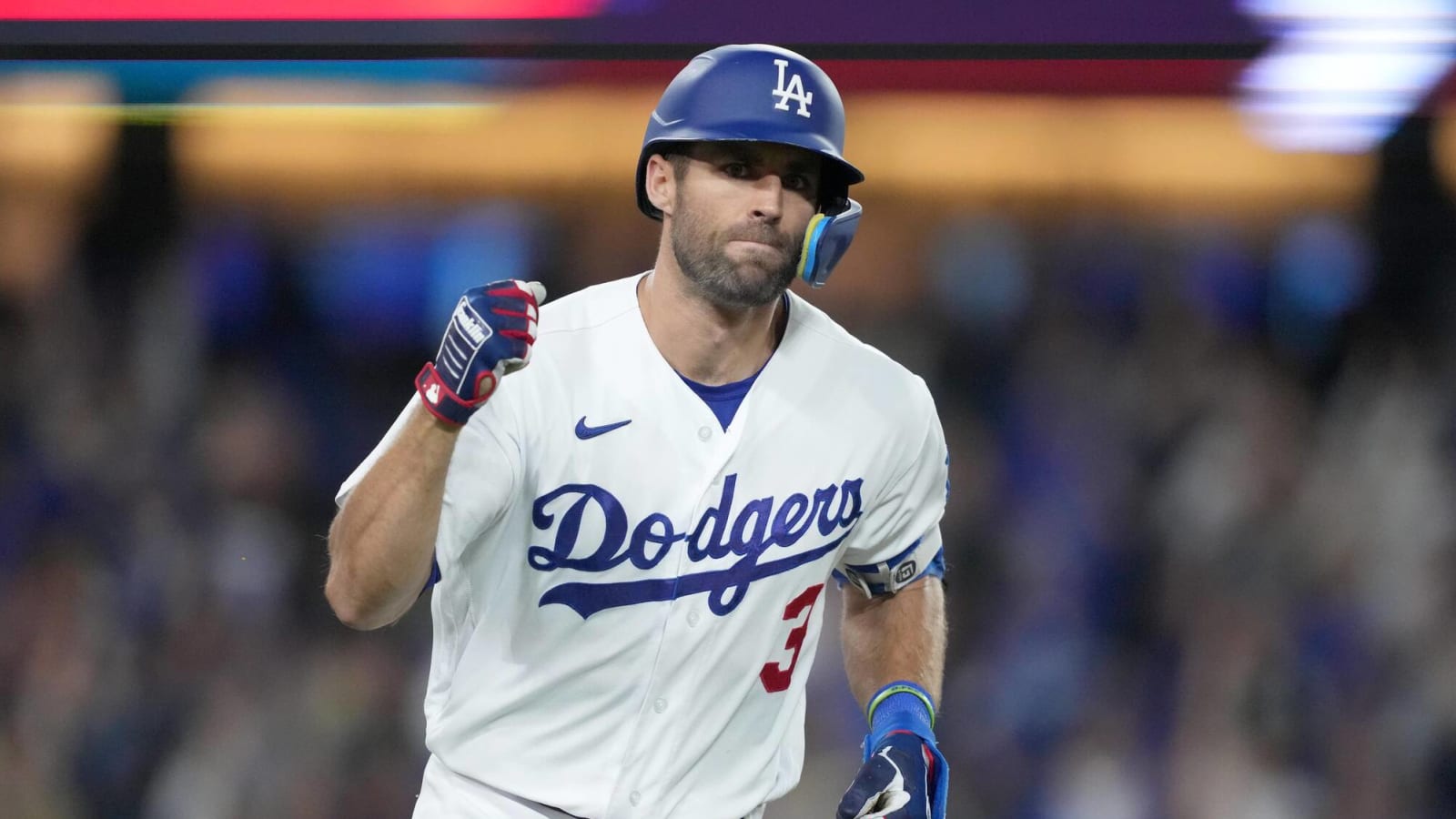 Dodgers to place Chris Taylor on IL