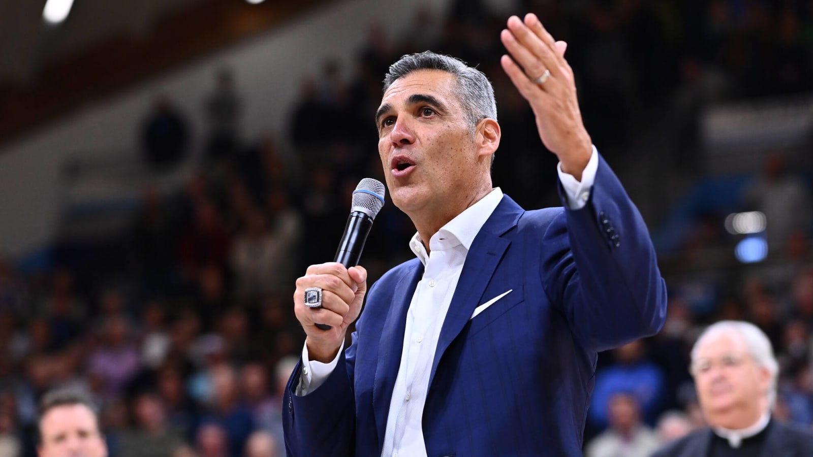Los Angeles Lakers’ Head Coaching Search Brings 1 New Addition to Already Intriguing List