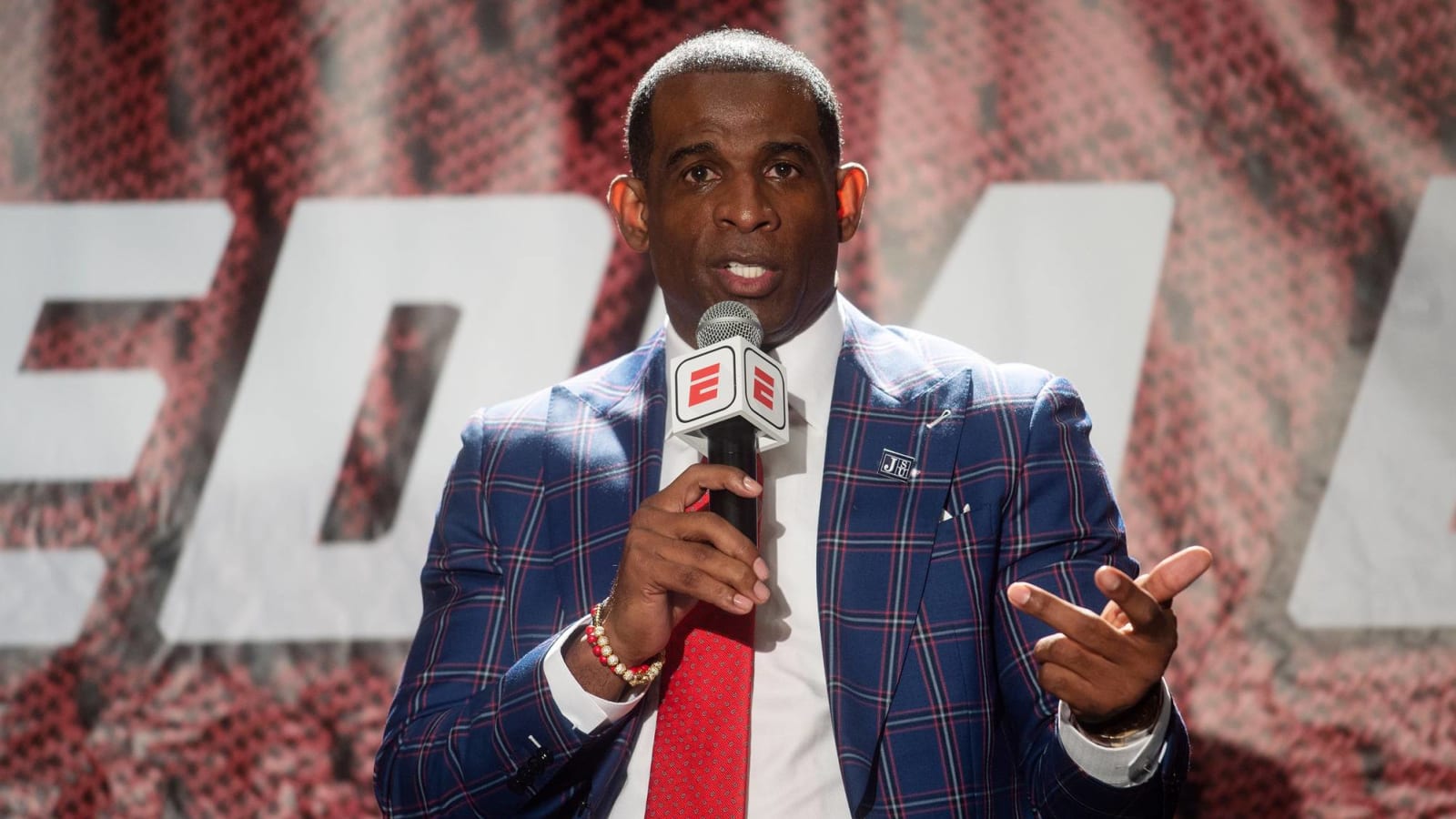 Deion Sanders sends cryptic tweet after media day controversy