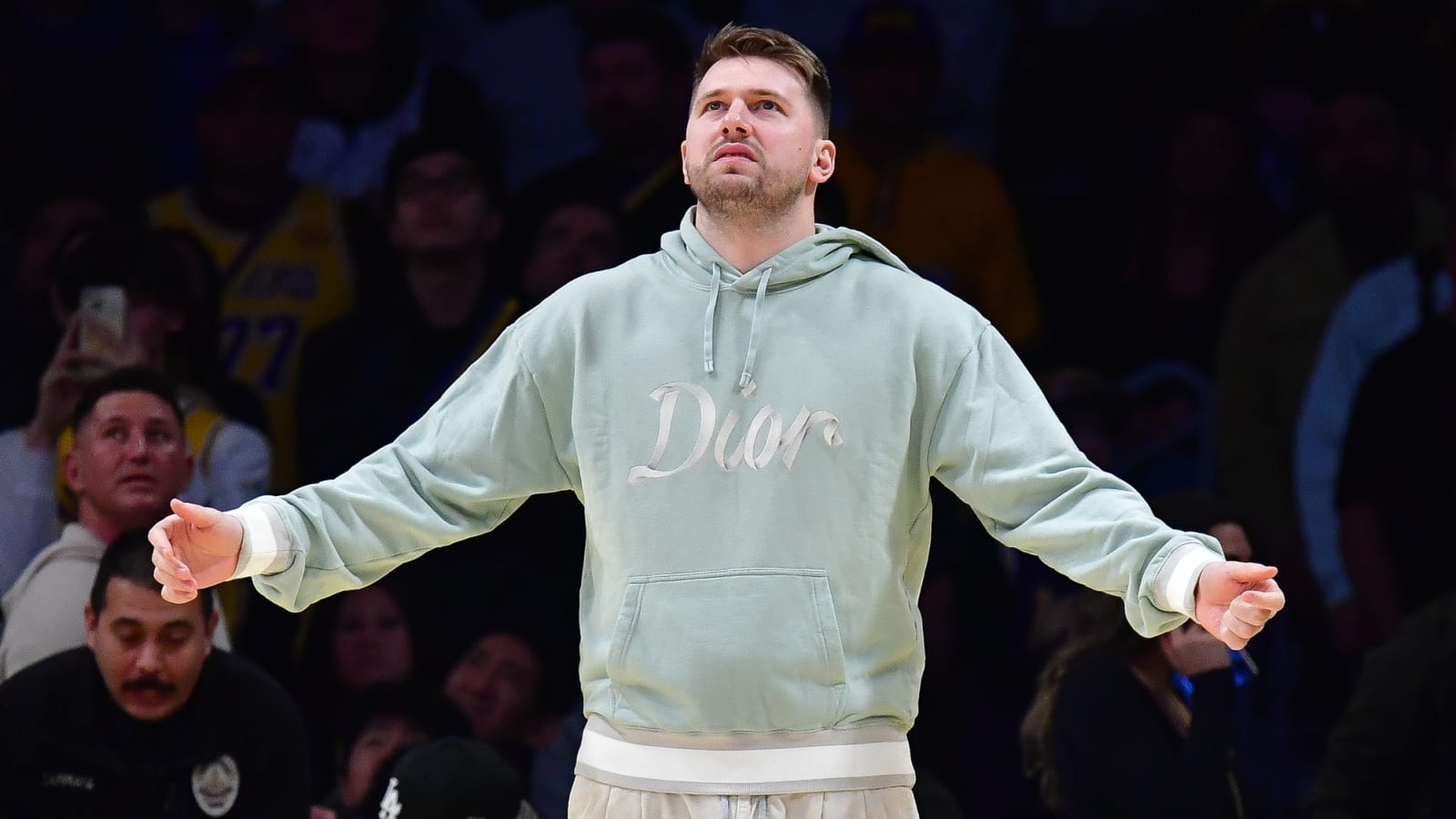 Mavericks coach leaves team in wake of Luka Doncic trade