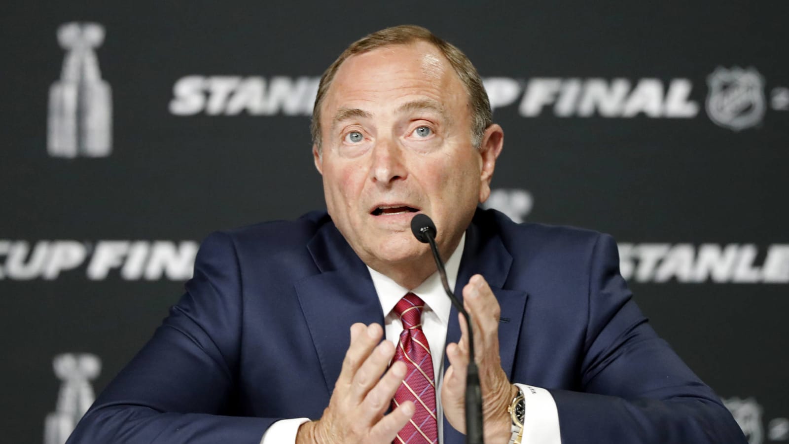 NHL reportedly working on Canada-USA travel plans