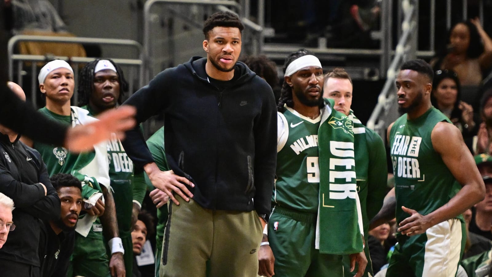 MIlwaukee Bucks Fans Get Crushing News as Shams Charania Reveals Giannis Antetokounmpo’s Status for Game 3