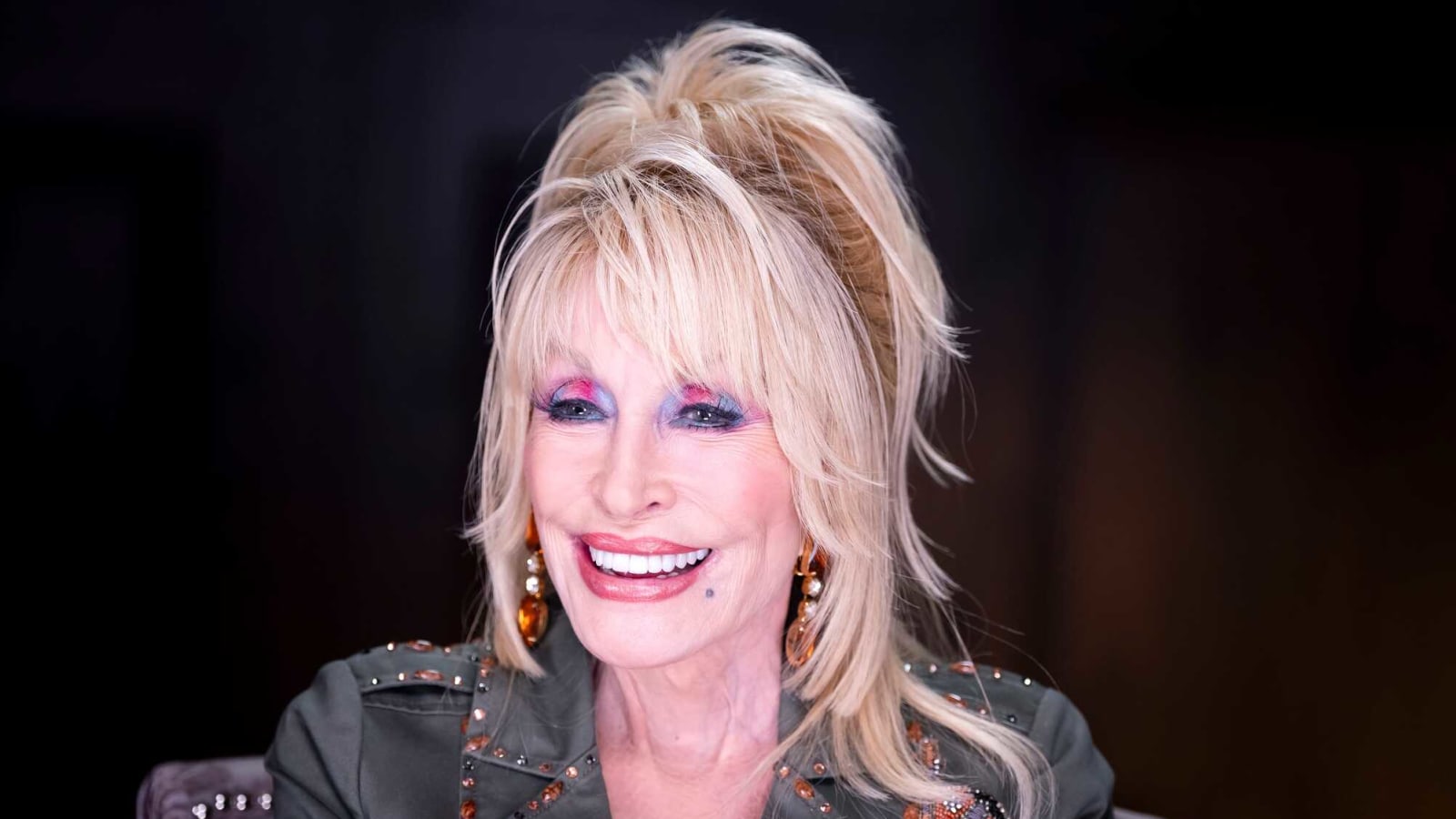 Dolly Parton talks teaming up with Beyoncé, Sabrina Carpenter, and Miley Cyrus