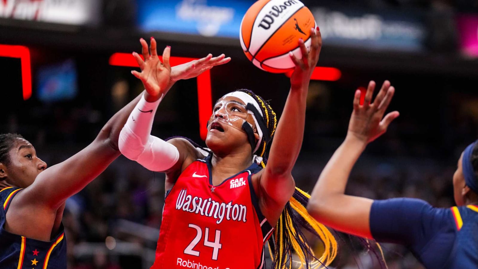 Aaliyah Edwards gaining notice with Cinderella run in Unrivaled