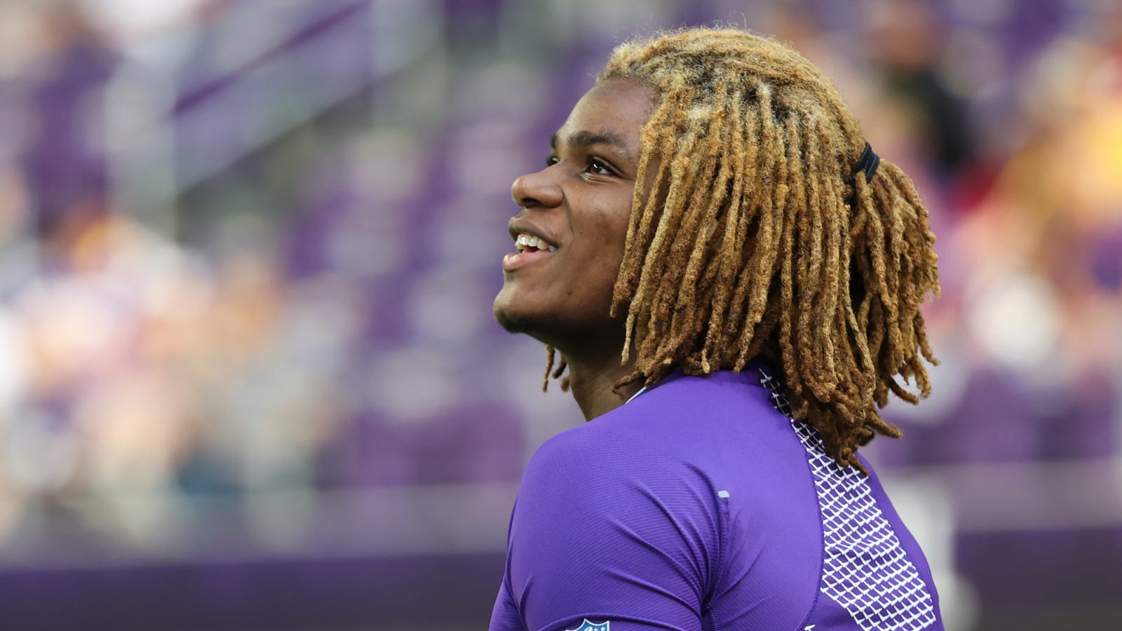 Jets add former first-round pick to defense
