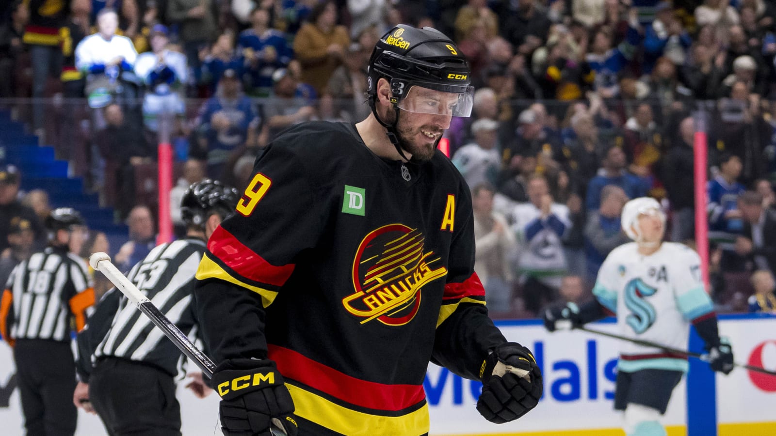 Former Canuck Takes a Side, Explains Cause of Rift Between Miller and Petterrsson