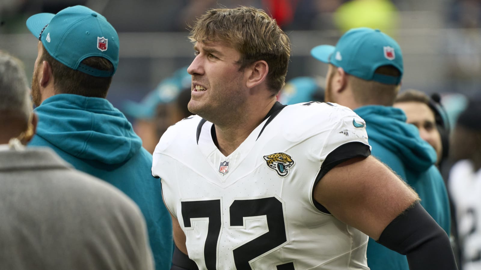 Jaguars Signing OT Walker Little To Three-Year, $45M Extension