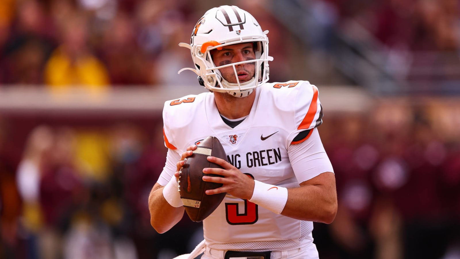 Watch: Bowling Green totally disrespects Buffalo with fake kneel down