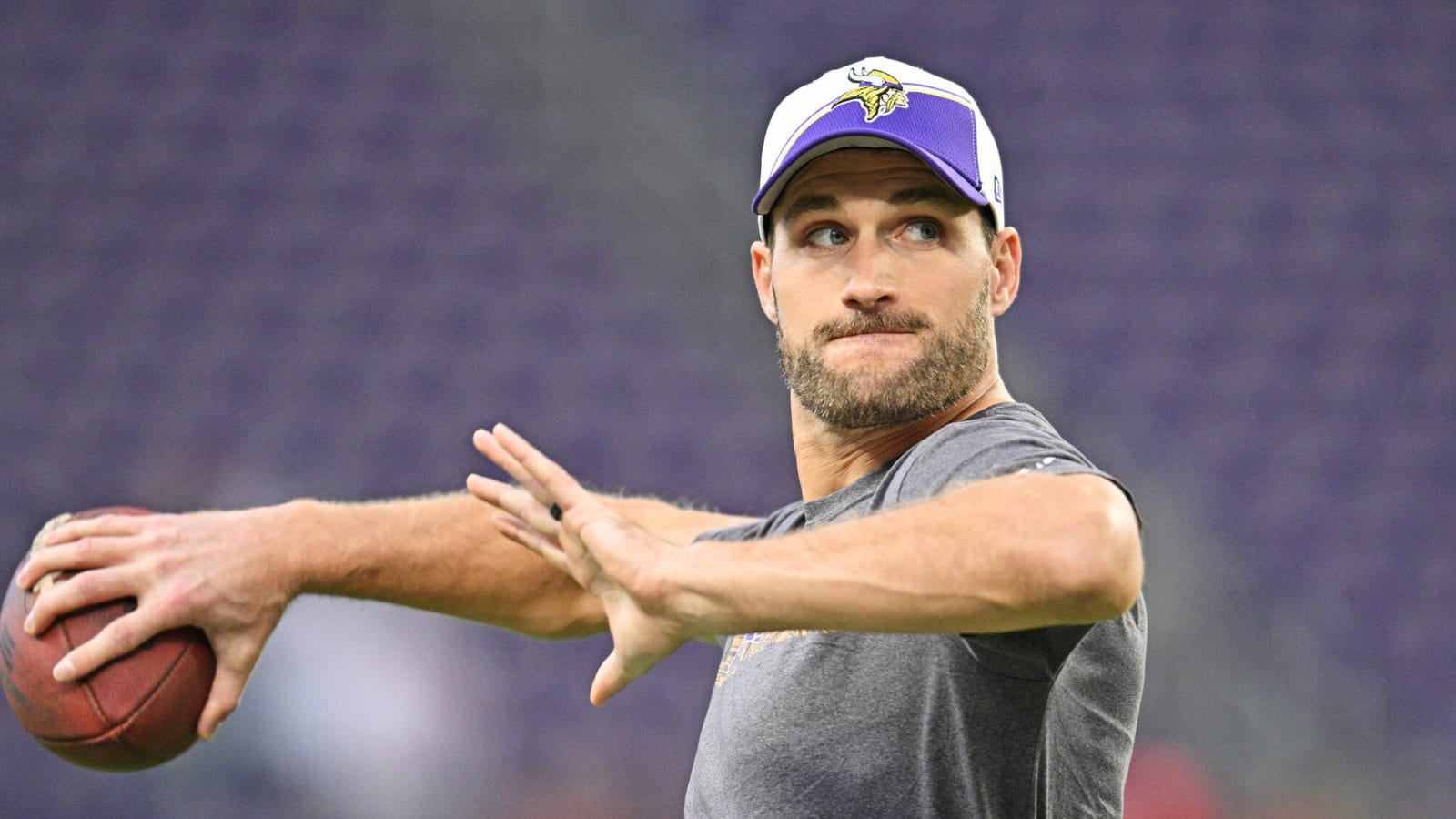 Kirk Cousins Unveils His New Kohl s Cash Chain On Monday Night