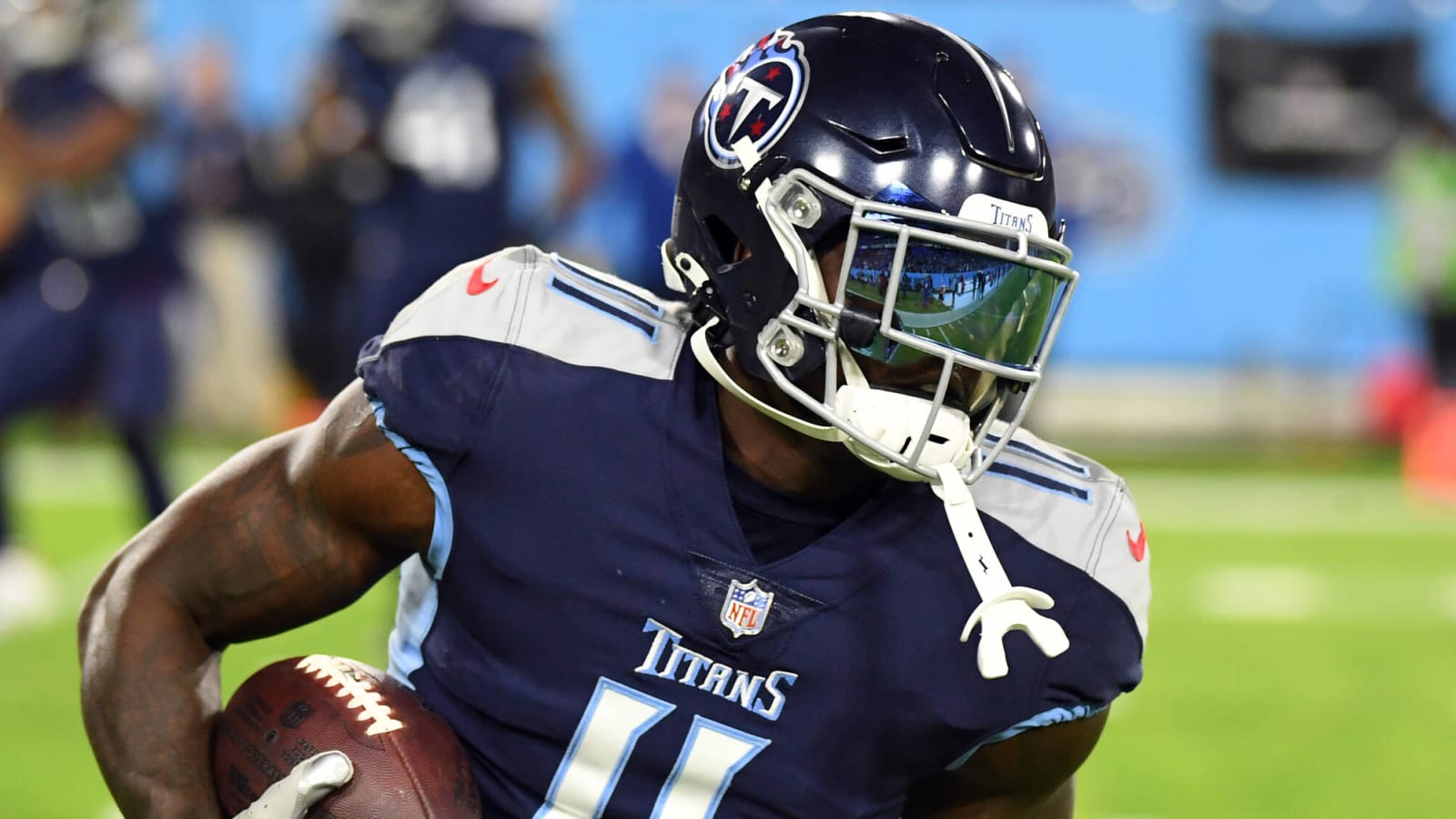Titans hold 'preliminary' extension talks with A.J. Brown