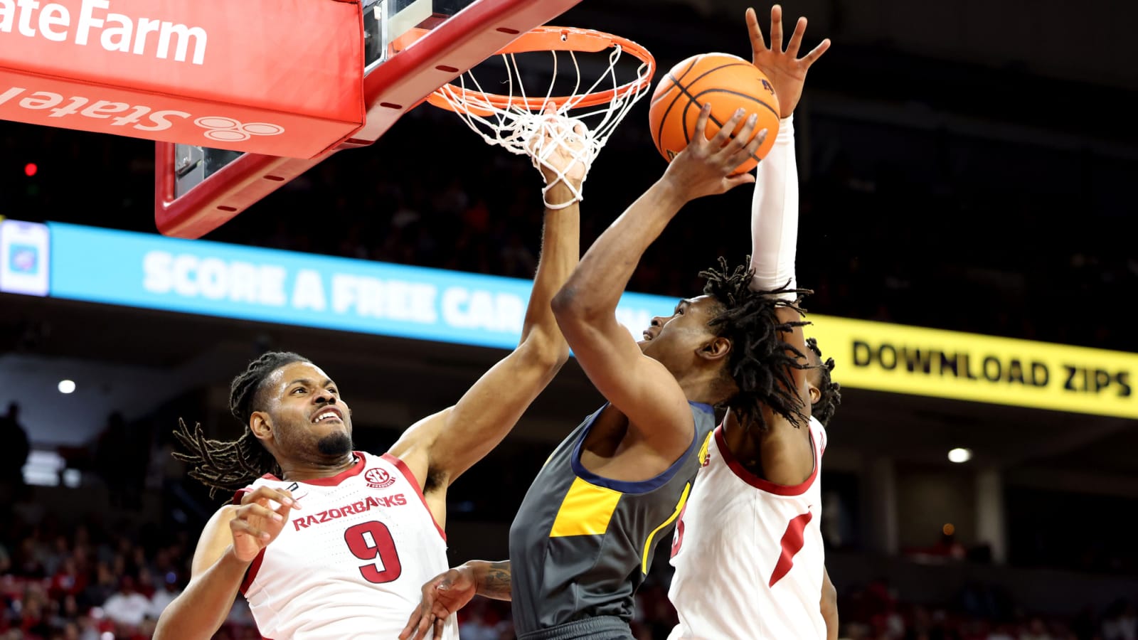 Arkansas throttles North Carolina A&T for fifth straight win