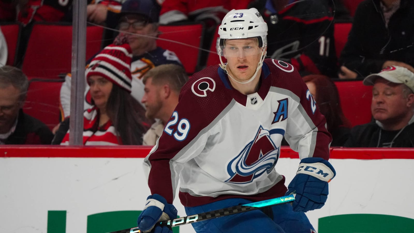 MacKinnon sustains injury, losing streak continues