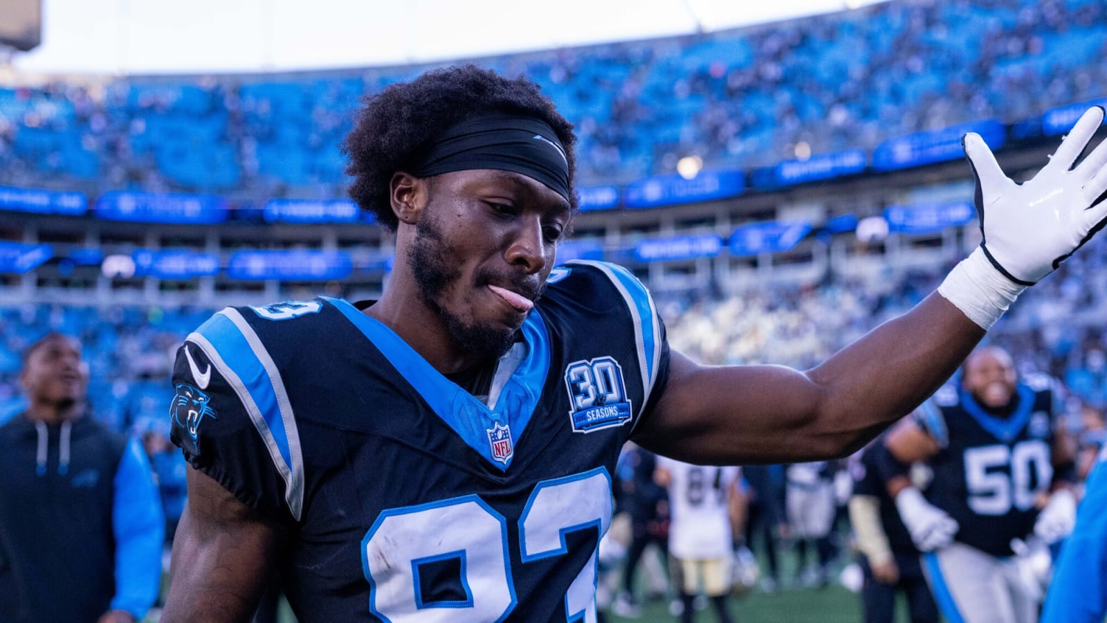 Panthers re-sign WR David Moore