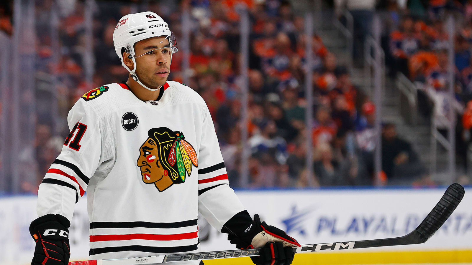 Blackhawks Only Give Isaak Phillips, Louis Crevier Qualifying Offers