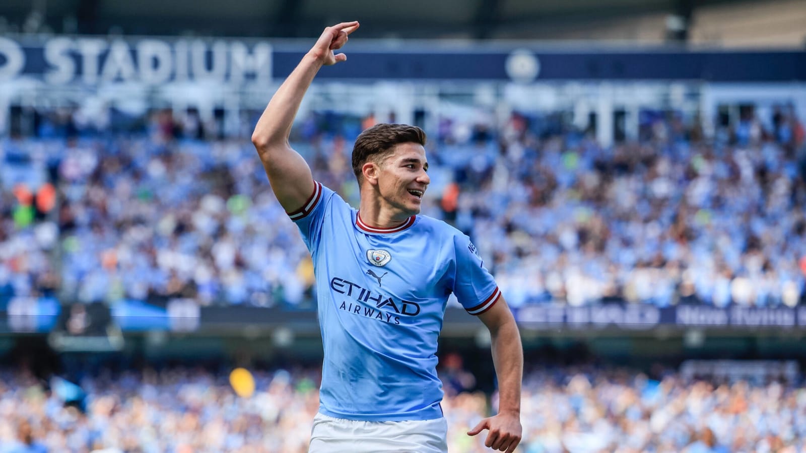 Champions League: Julian Alvarez leads Manchester City to come