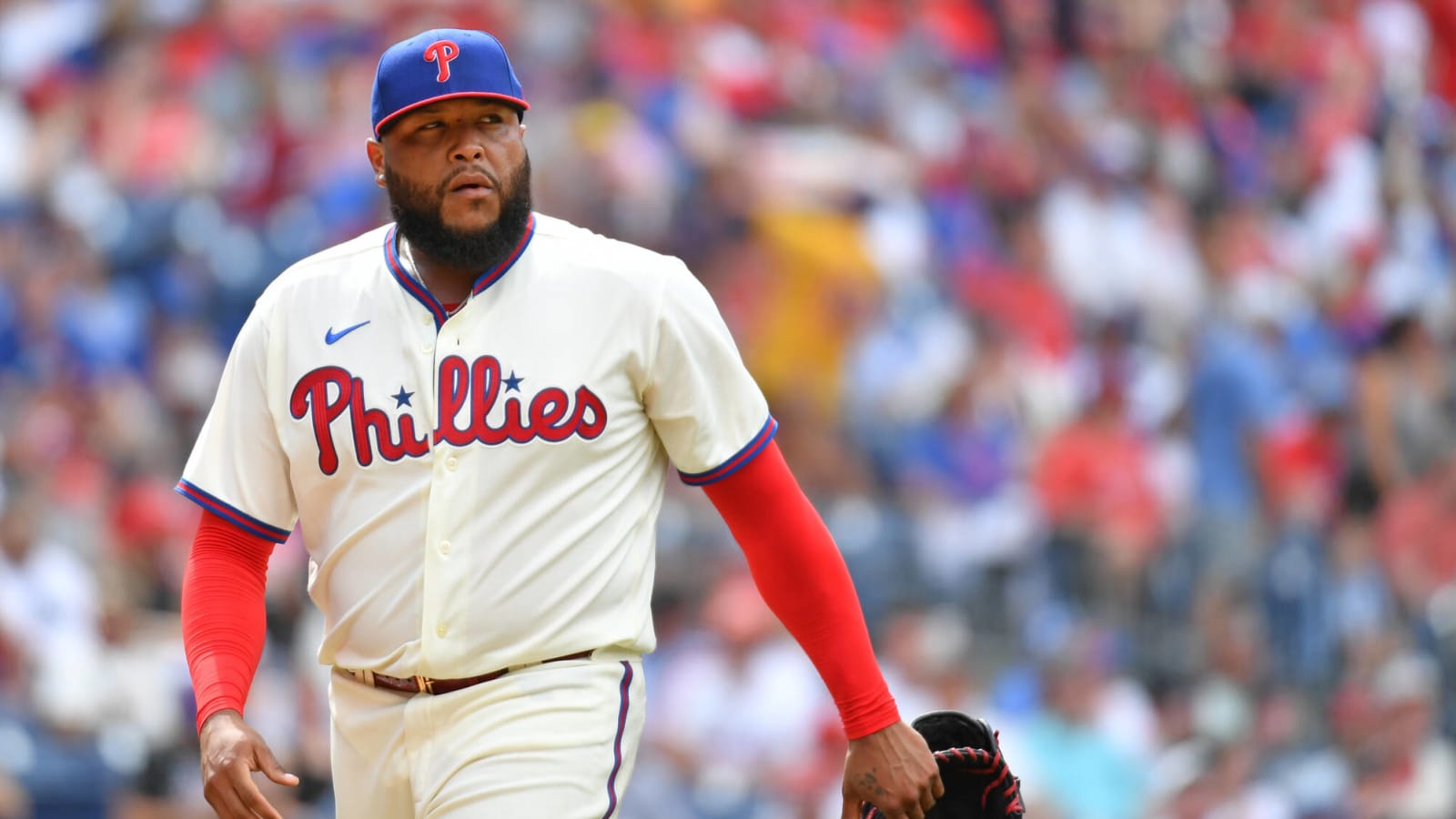 Phillies place reliever on 15-day injured list