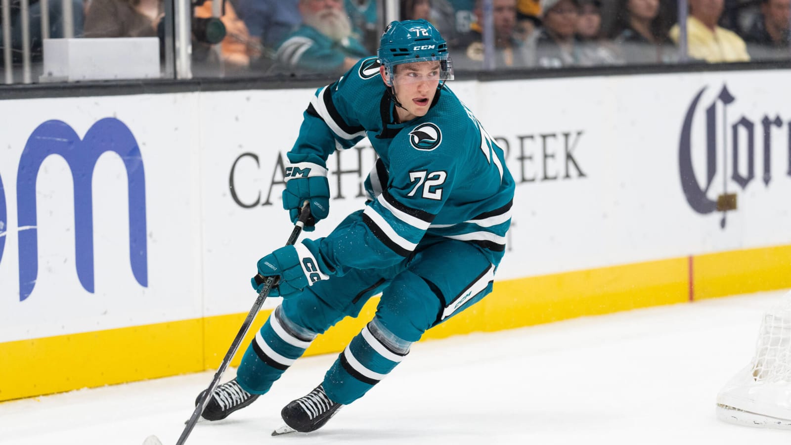 Sharks Locker Room: Eklund, Zetterlund on ‘Hell of a Play’ From Prospect