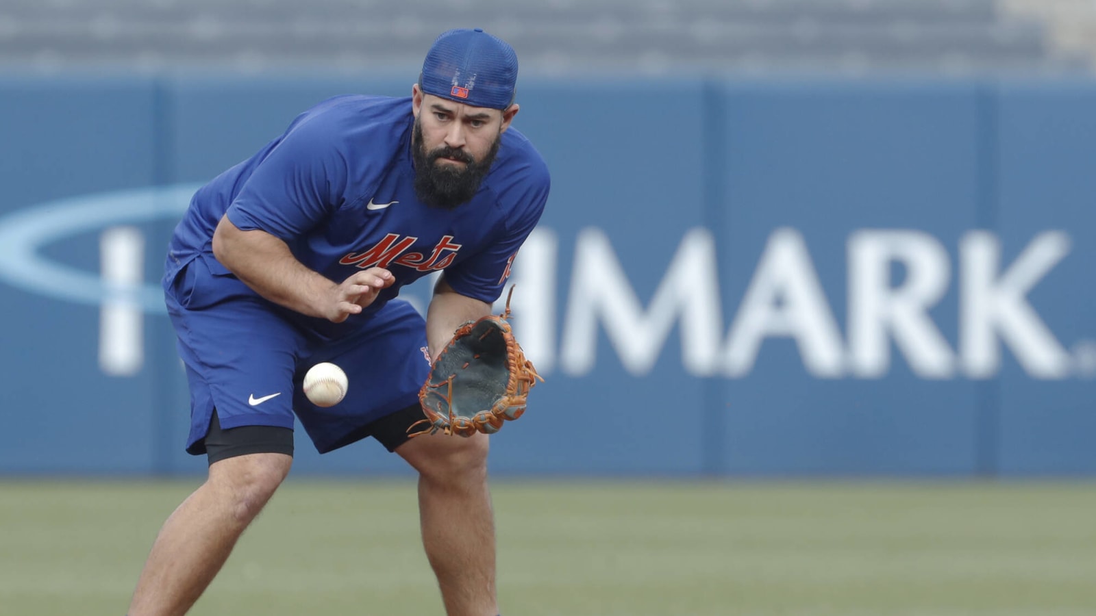 Angels Acquire Infielder Eduardo Escobar From New York Mets For 2 Minor  League Pitchers