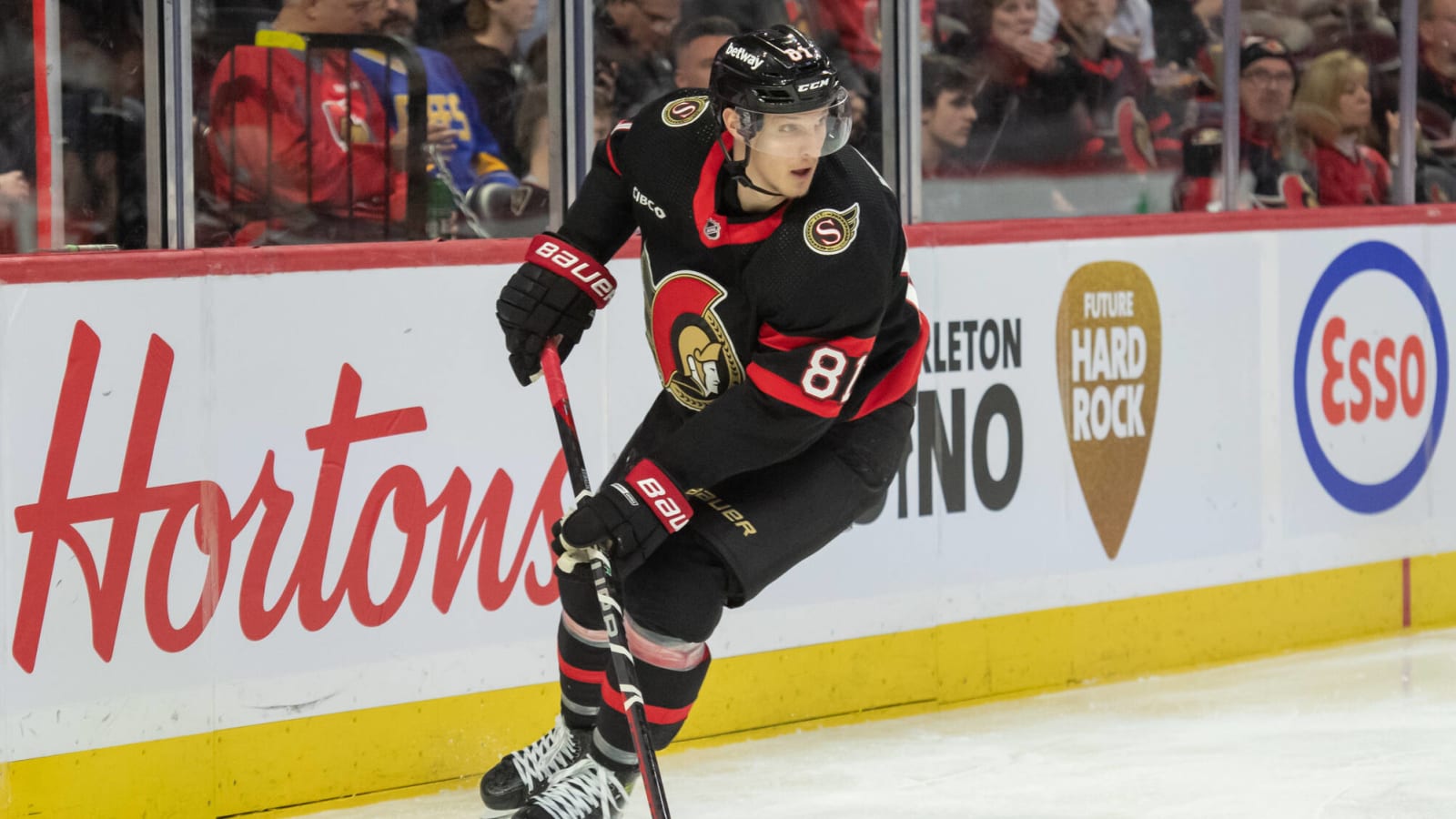 NHL Trade Rumors: Does Dominik Kubalik Make Sense for Colorado?