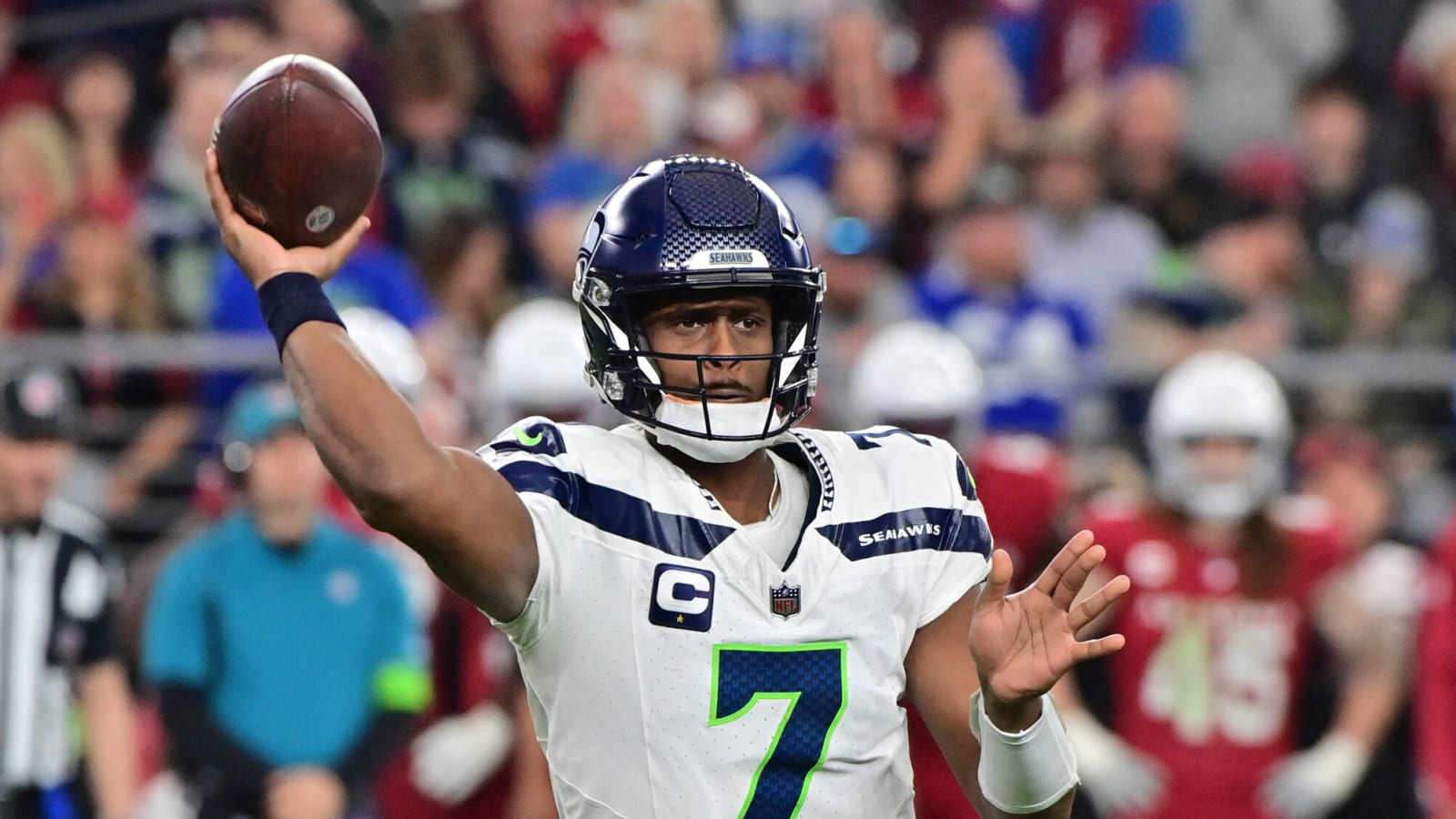 Seahawks keep QB Geno Smith, but options remain open