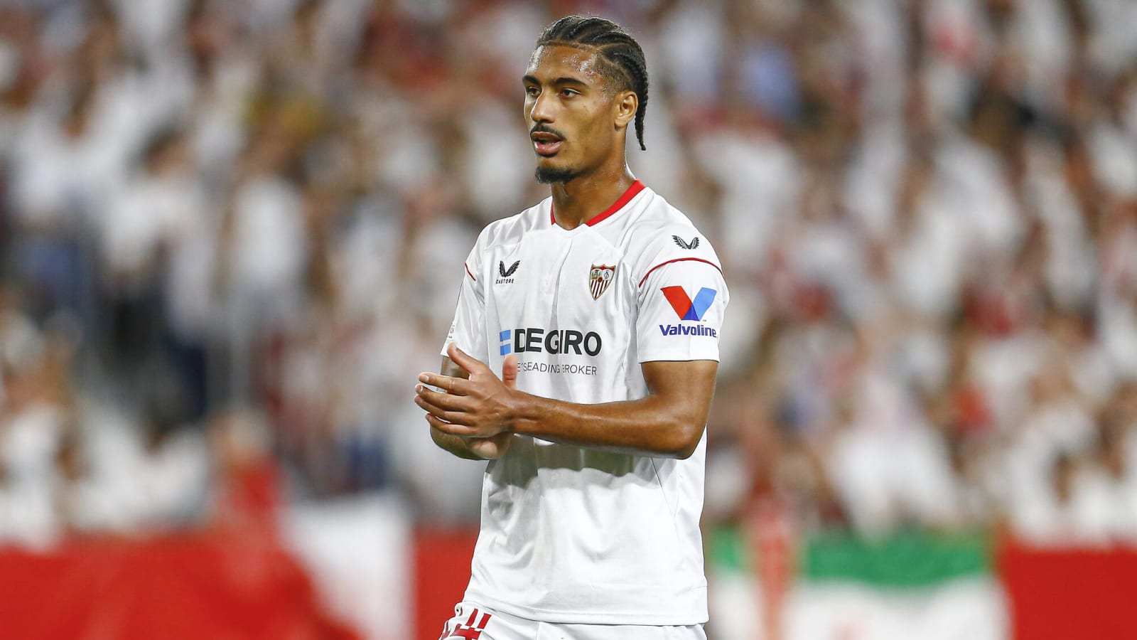 Sevilla central defender being eyed by Tottenham for summer move