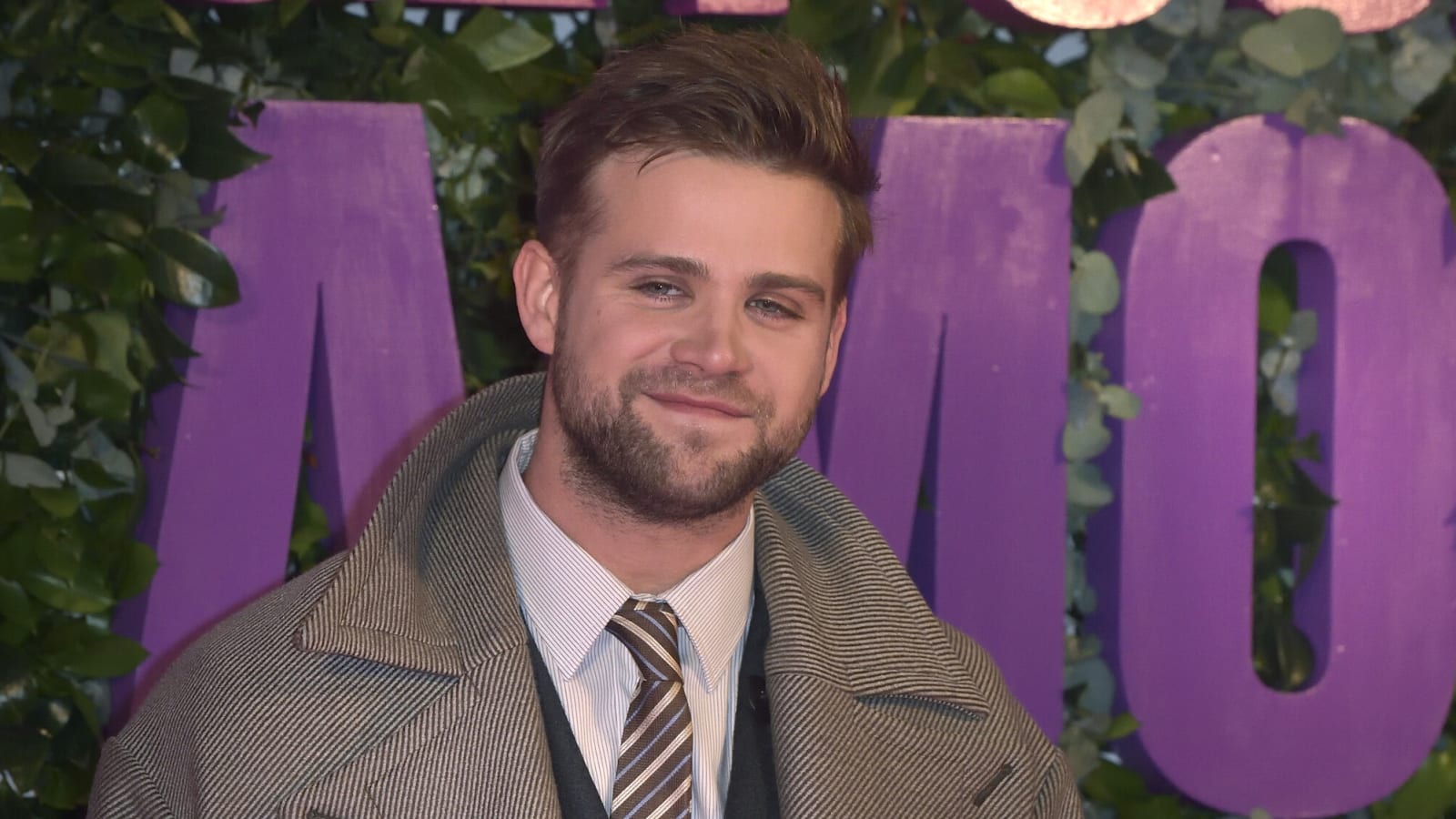  "Bridget Jones: Mad About the Boy" star Leo Woodall is down to play James Bond