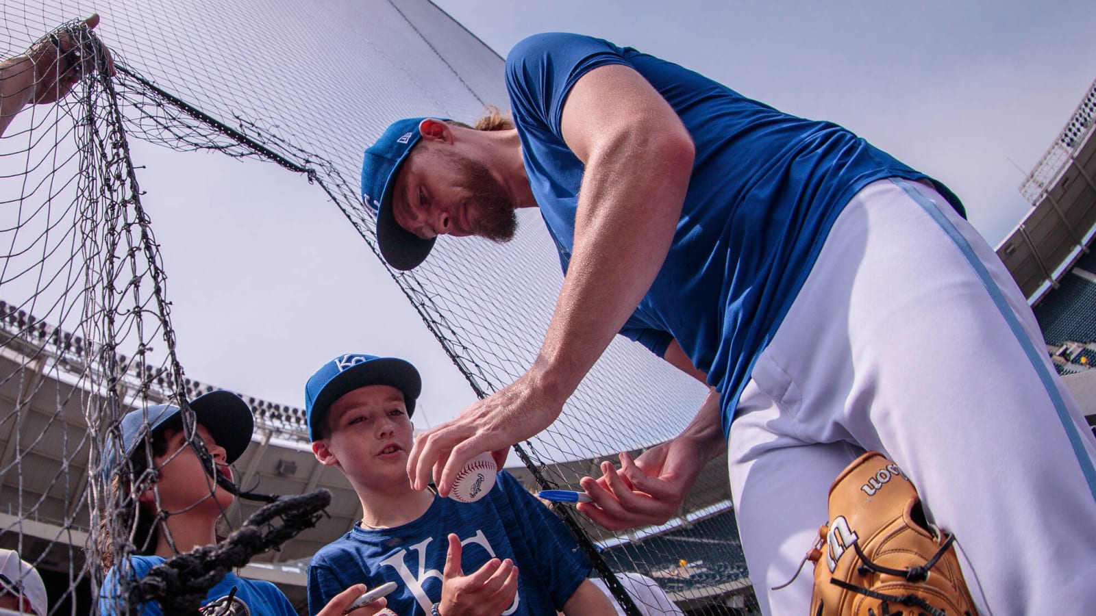 Josh Staumont Shares Unique Qualities With Two Dominant Relievers