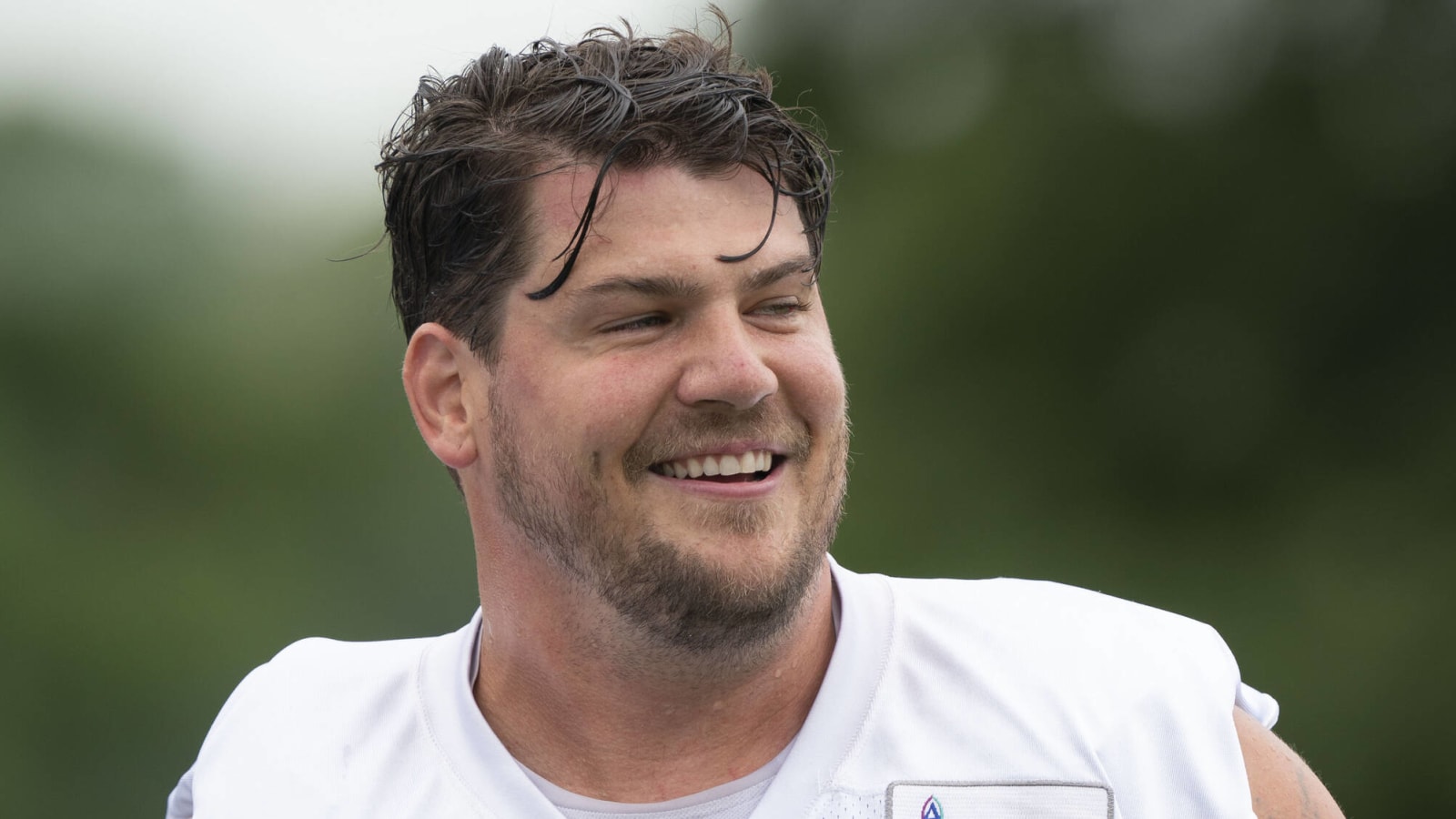 Taylor Lewan rips former team after head coach says Titans need a new punter