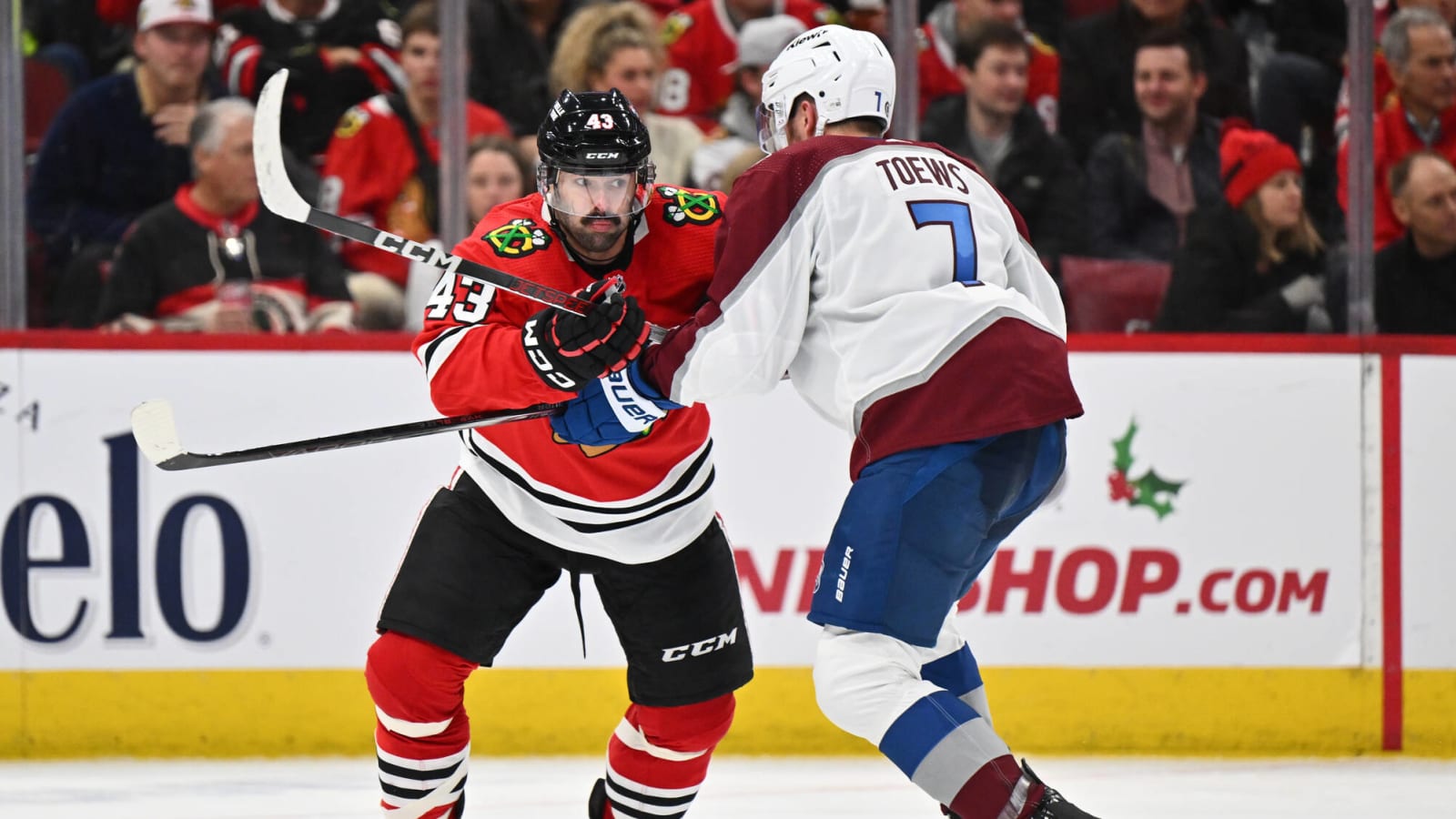 Colin Blackwell Makes Big Impact in Blackhawks Season Debut vs. Avalanche