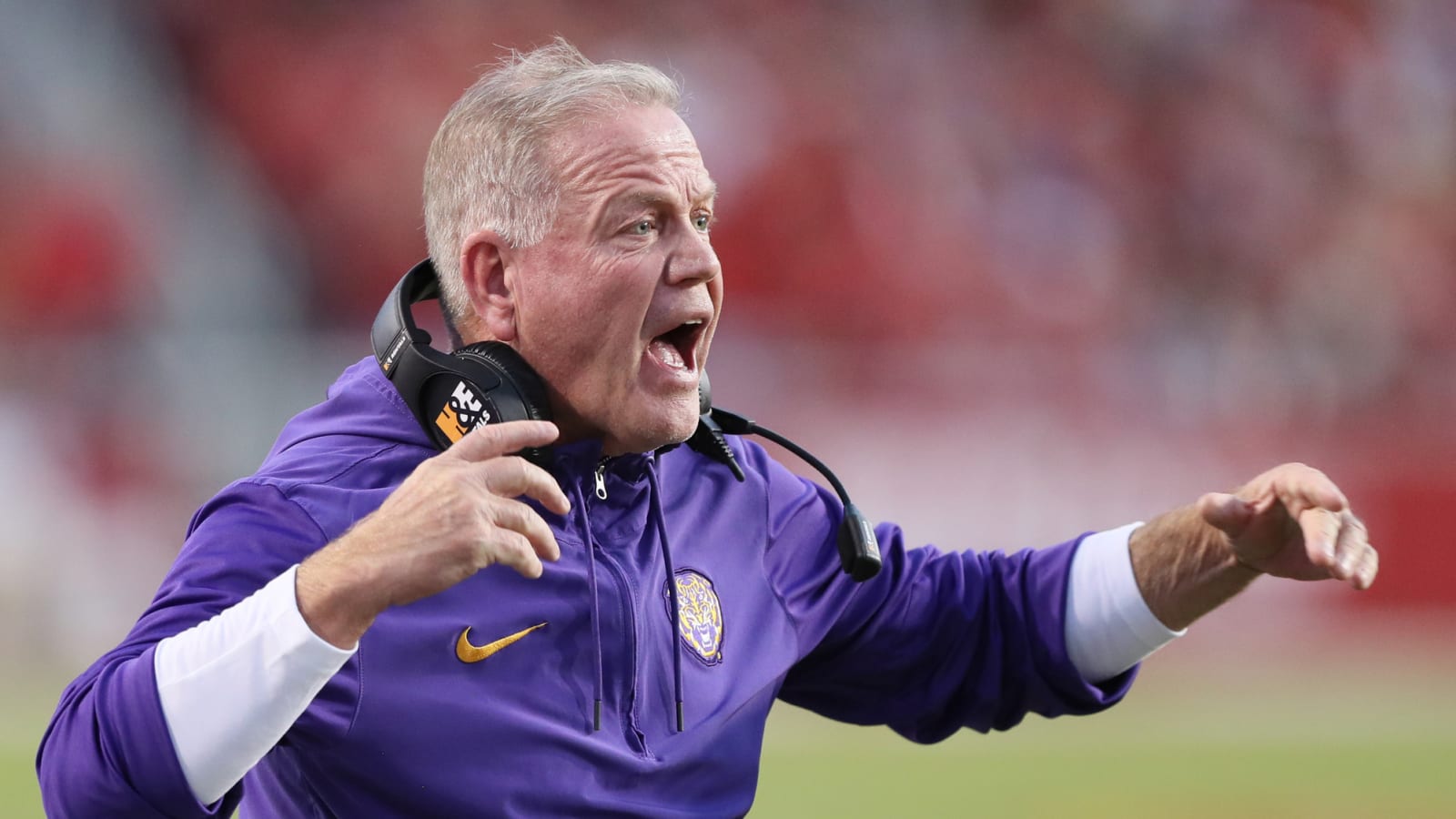 Brian Kelly vehemently frustrated with LSU’s run defense after loss to Alabama