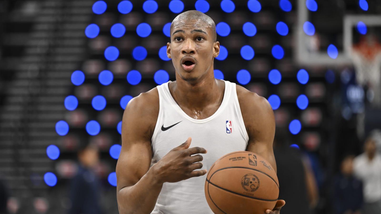 Mavs Signing Kai Jones To Two-Way Deal; Moses Brown Hits Free Agency