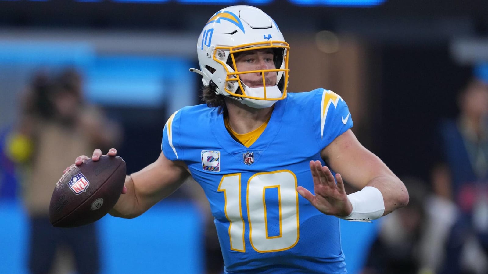 Chargers News: Patrick Mahomes clears air on Justin Herbert comments -  Bolts From The Blue