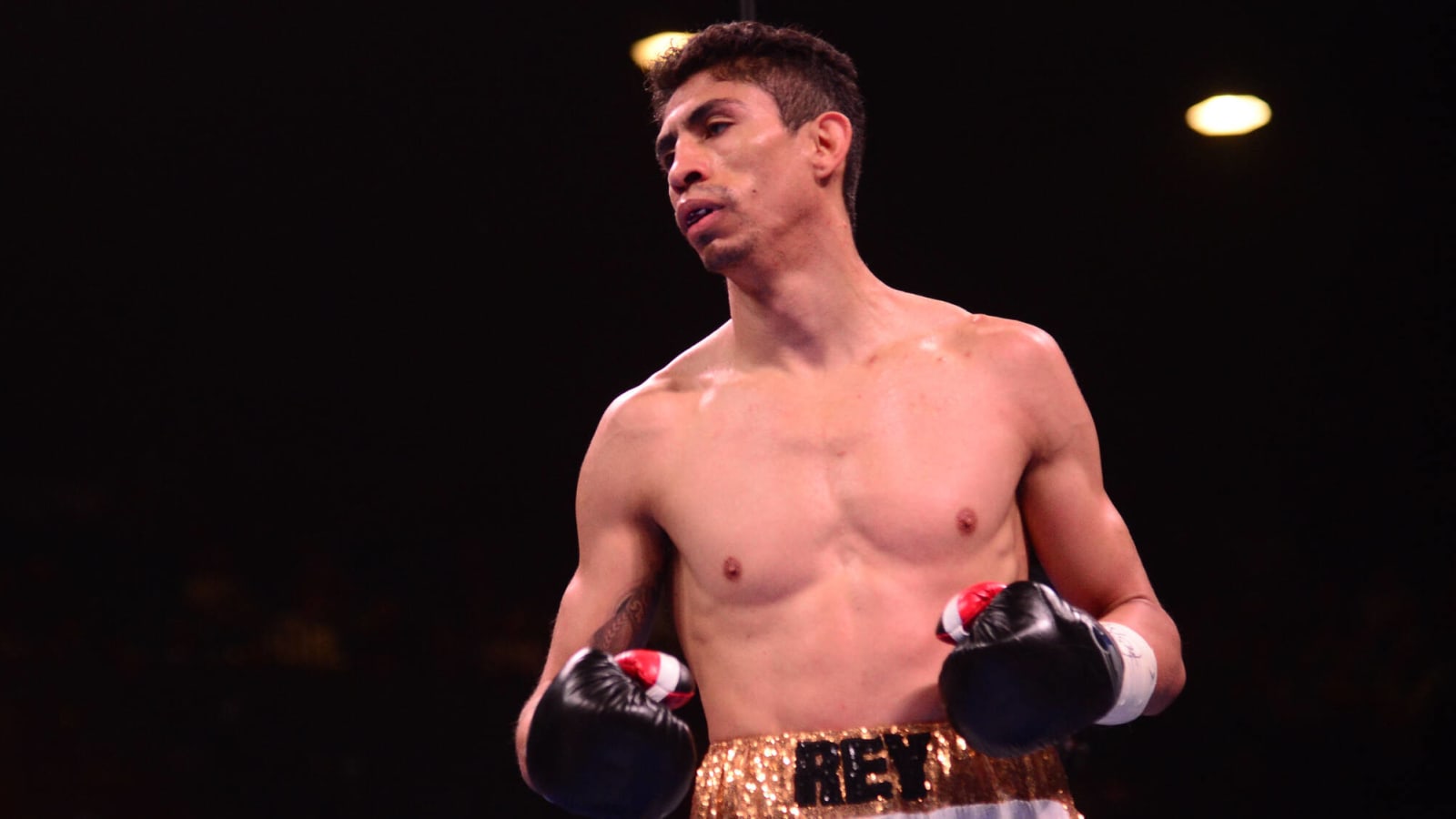 Nick Ball vs. Rey Vargas Ends in Controversial Decision