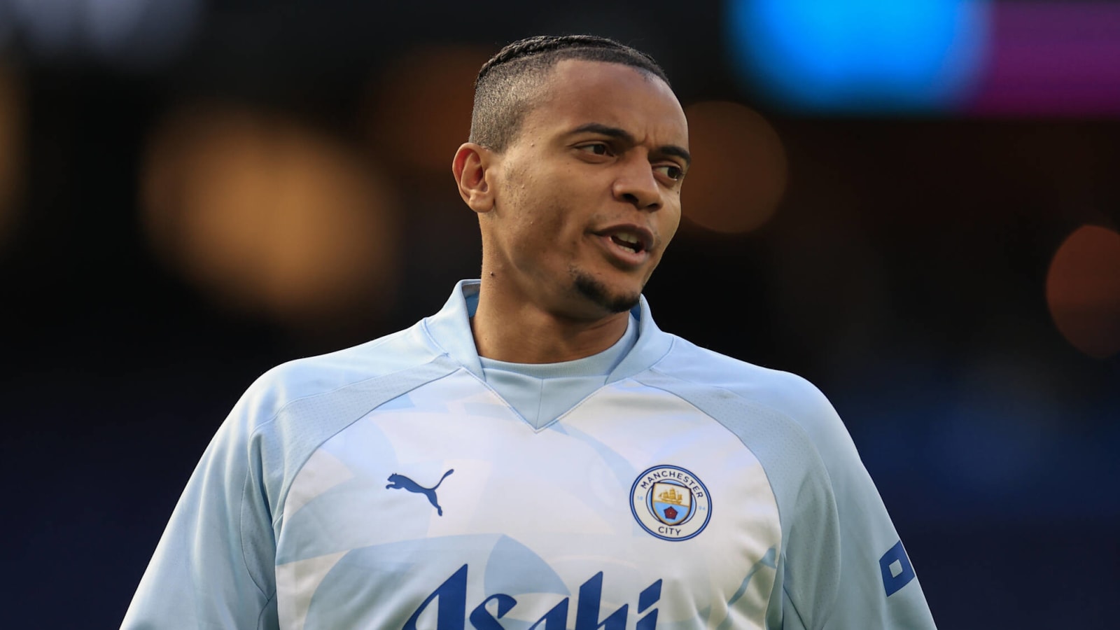 An injury to Manuel Akanji sours Manchester City’s win over Huddersfield Town