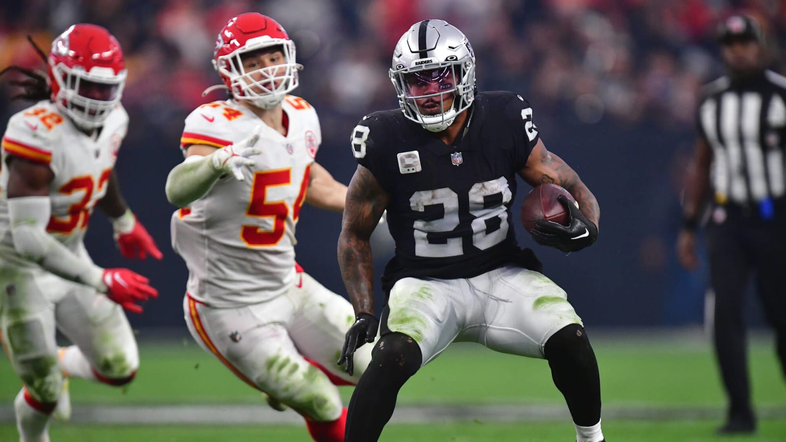 Josh Jacobs Saga: Either 'Do It, Or Don’t Do It,' Says Raiders Beat Writer, Latest On Tyler Hall 'Breaking Out'
