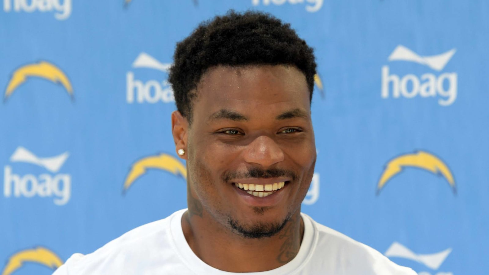 Look: Chargers' Derwin James buys his mom a house