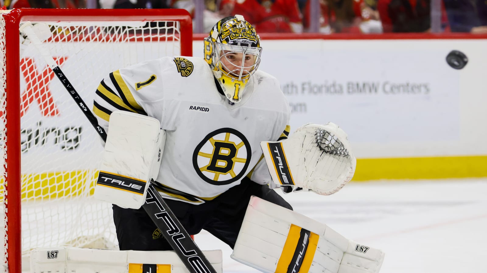 Jeremy Swayman Gives Update on Talks with Boston Bruins