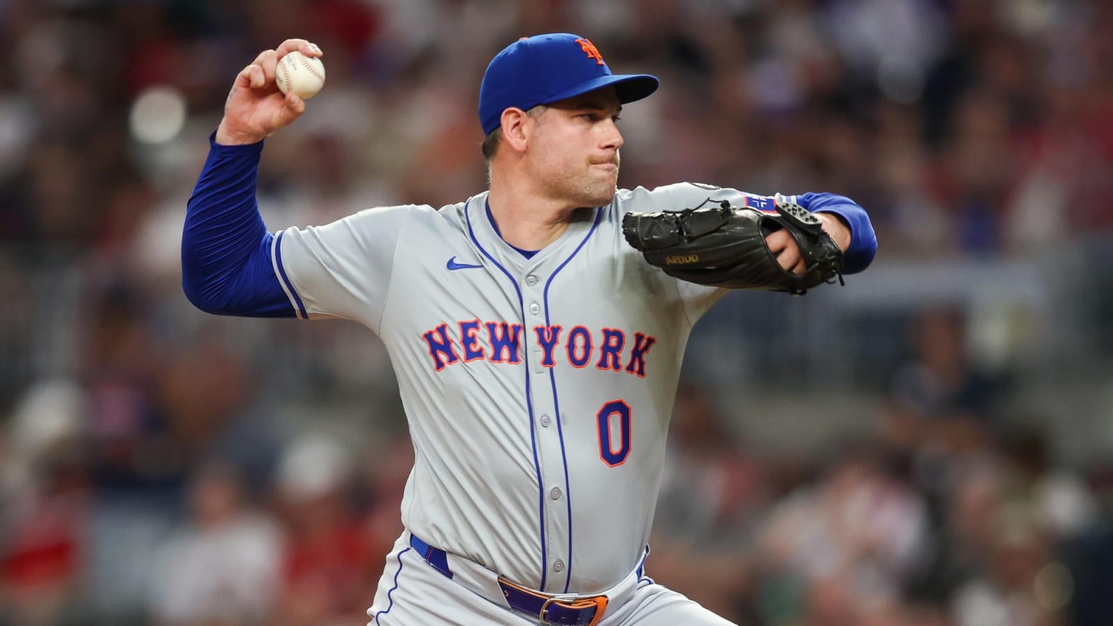 Yankees sign veteran reliever