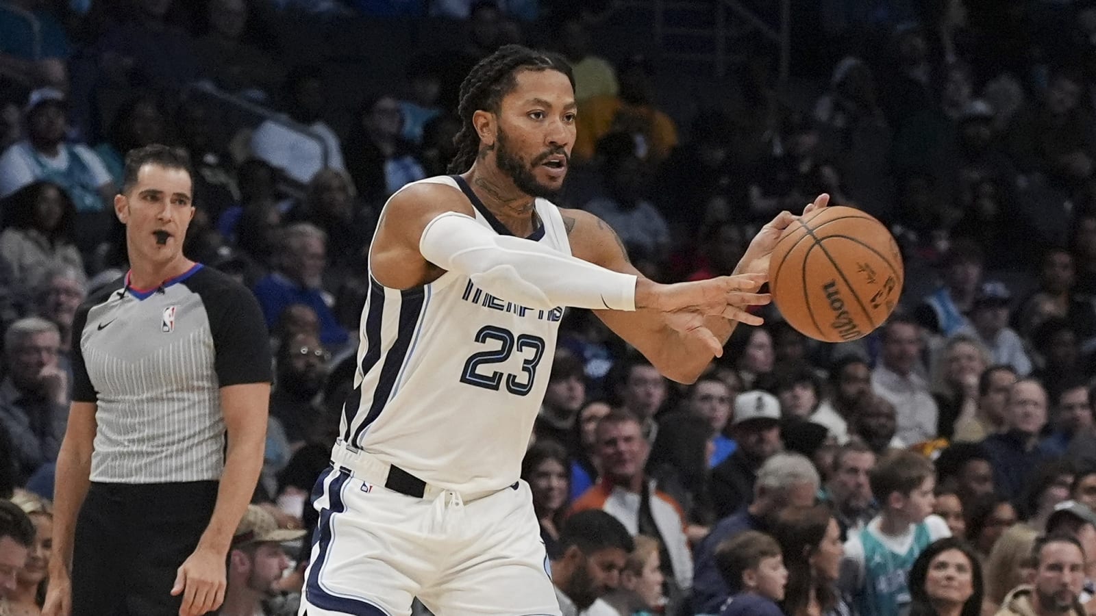 Derrick Rose Shares How Kobe Bryant Tricked Him Until They Went To The Philippines