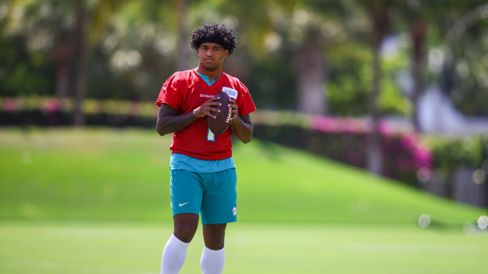 Dolphins reportedly ‘want’ to pay Tua Tagovailoa but aren’t sure about his fair market value, claims Adam Schefter