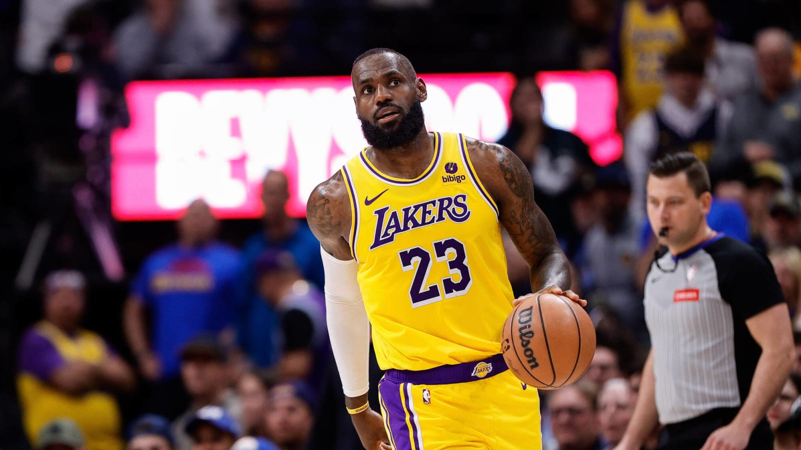 Watch: Video shows LeBron James hijacking Darvin Ham’s coaching job and drawing plays for Lakers during game