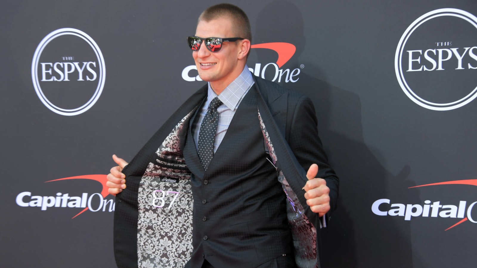 Gronk, Shaq co-hosting virtual party fundraiser for social justice