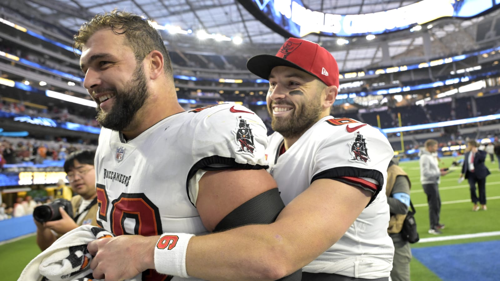 Buccaneers to re-sign veteran OL