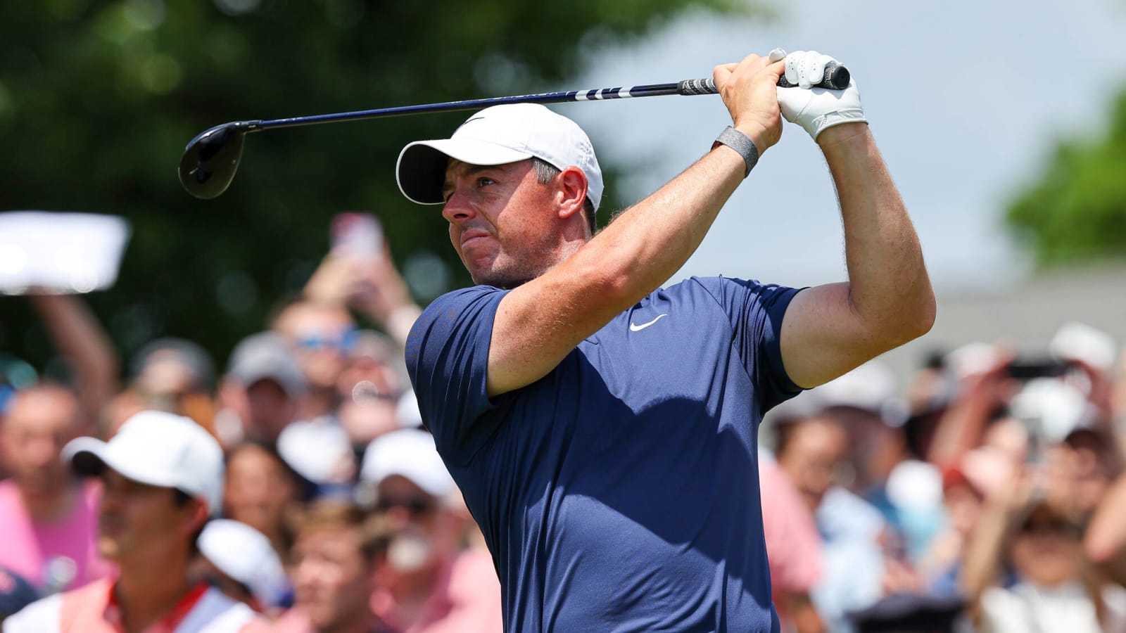 Is Rory McIlroy the favorite to win the Genesis Scottish Open?