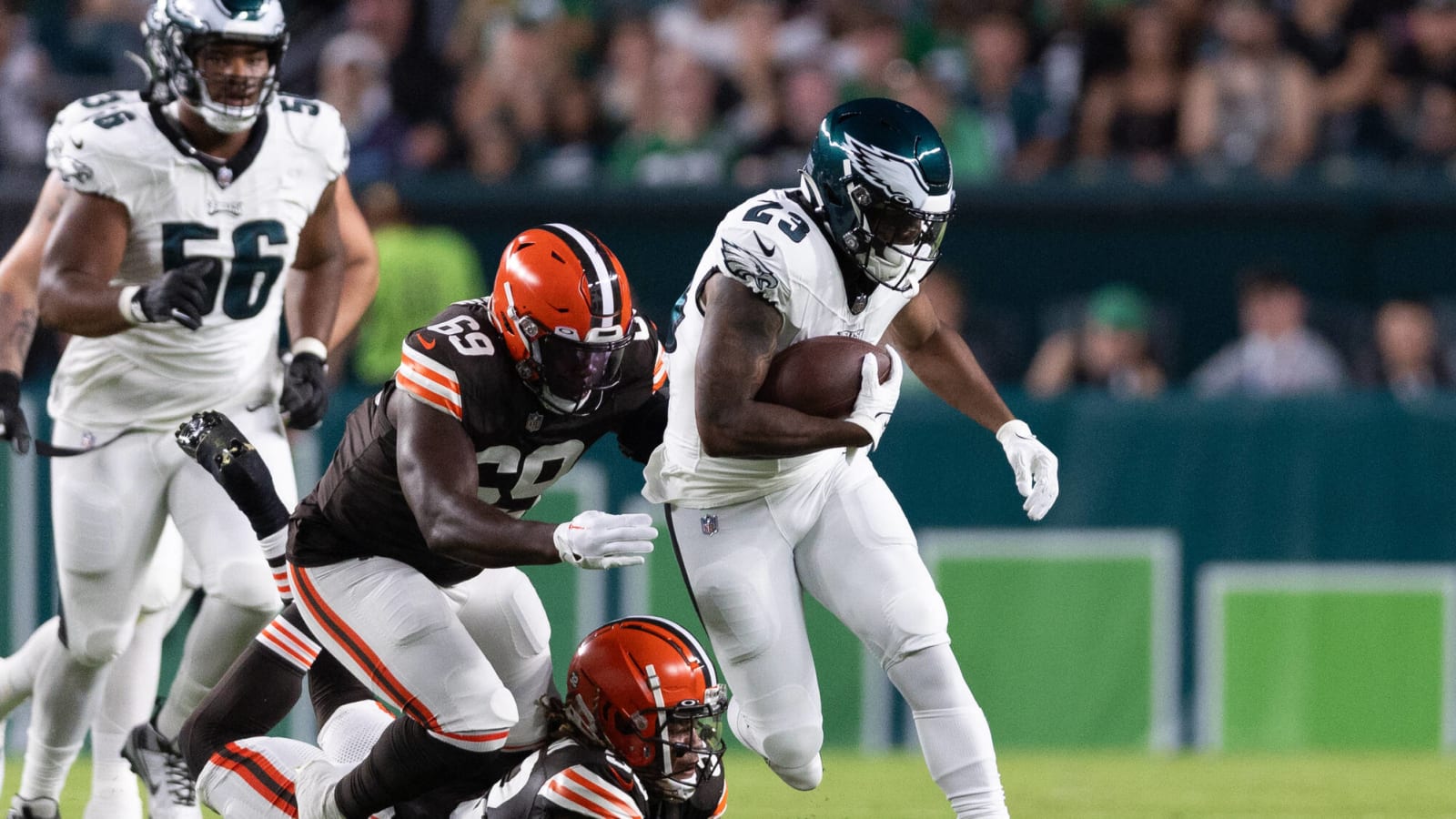 Ex-Eagles Running Back, First-Round Pick Reportedly Signs With Panthers