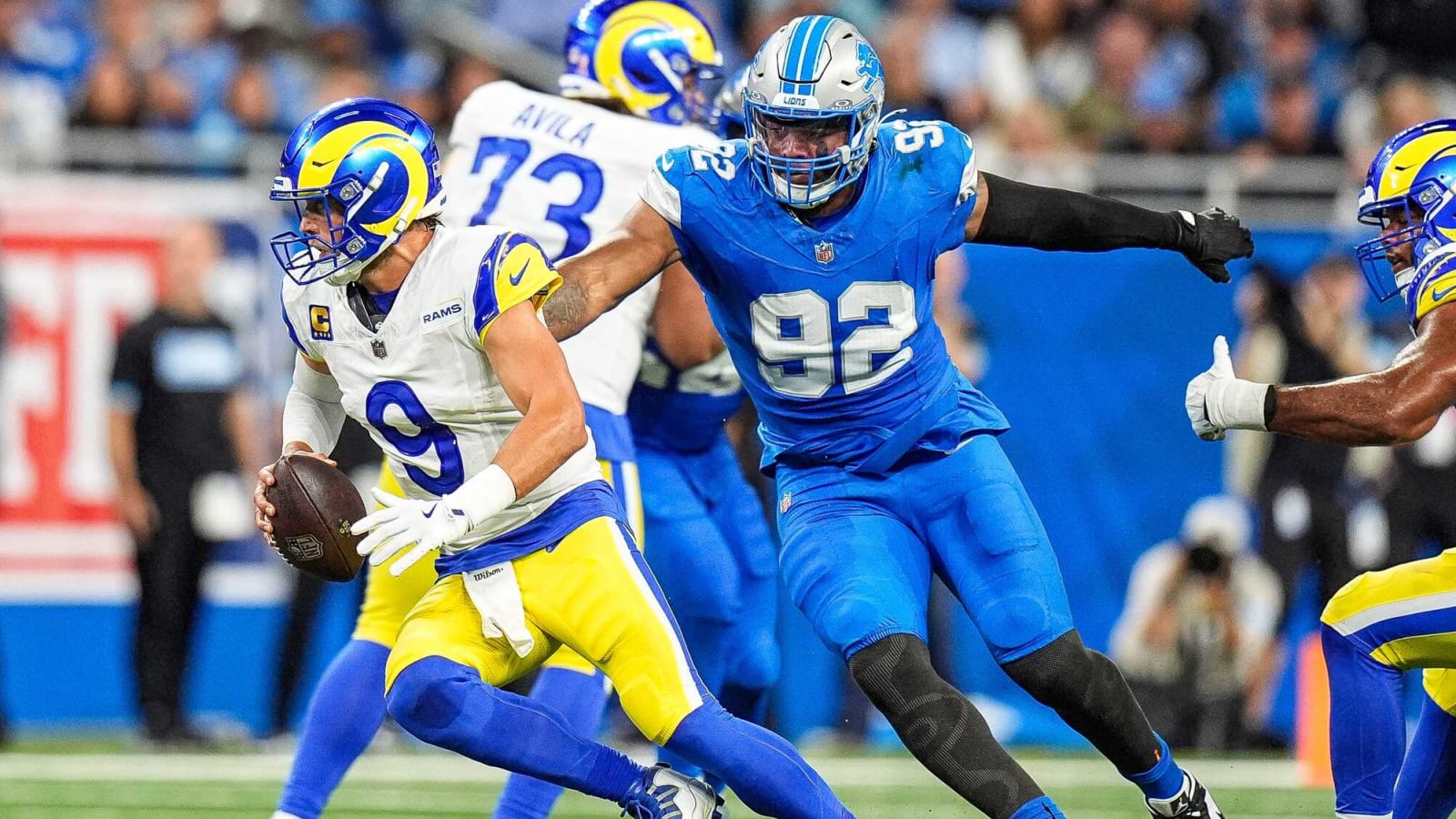 Lions DE Marcus Davenport Suffered Potentially Season-Ending Injury